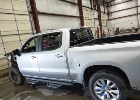 2019 Chevrolet Silverado 1500 Rst из США, поврежденный, VIN 3GCUYEEDXKG186907